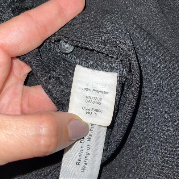 Madewell | Black Crepe Canal Sleeveless Tank top - Picture 6 of 8